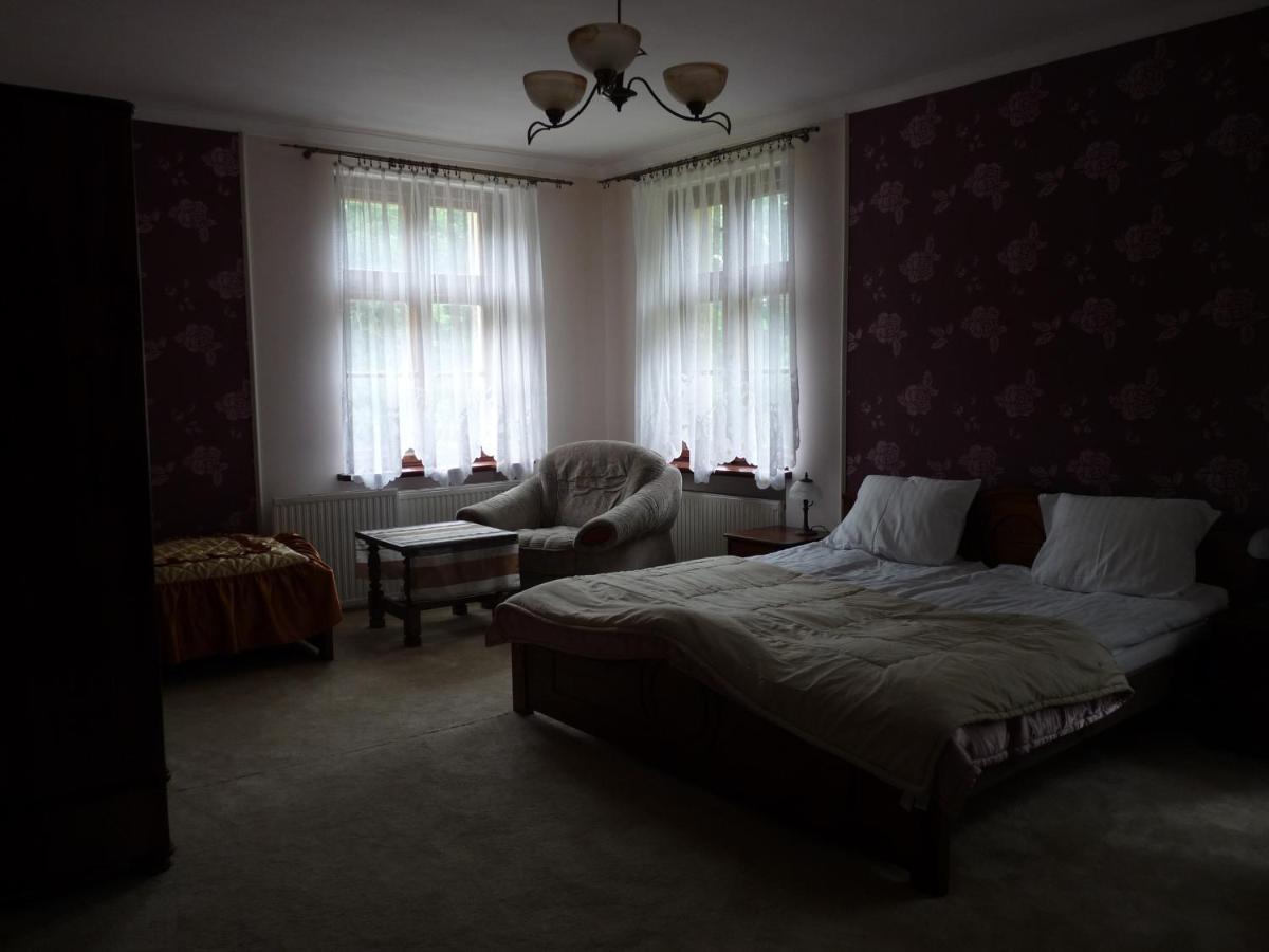 Dwor Komorowo Екстер'єр фото